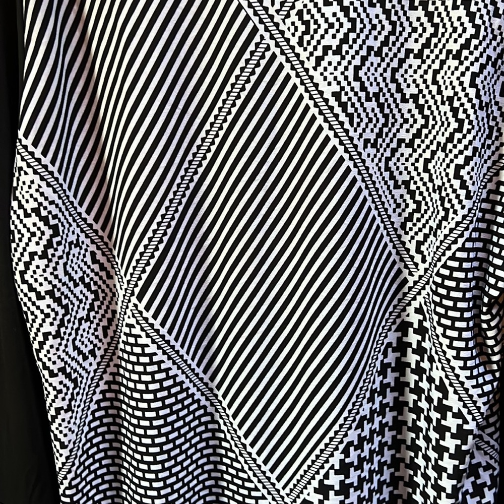 New Womans Calessa Top. Sz. XL. - Picture 4 of 6
